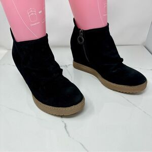 Sofft Siri Waterprooff Black Suede Ankle Boots- Size 9